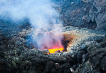 Etna si Stromboli, dubla eruptie de vulcani in Italia