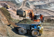Amenzi de 620.000 de lei şi activitate suspendată pentru 4 firme, în urma unor controale pentru combaterea fraudelor din exploatarea agregatelor minerale