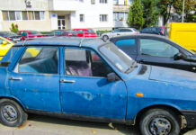 Primăria Municipiului Craiova continuă ridicarea autoturismelor abandonate pe domeniul public