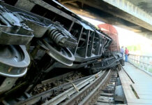Vagoanele unui tren încărcat cu cărbune au deraiat, duminică dimineața, între Dragoteşti şi Borăscu